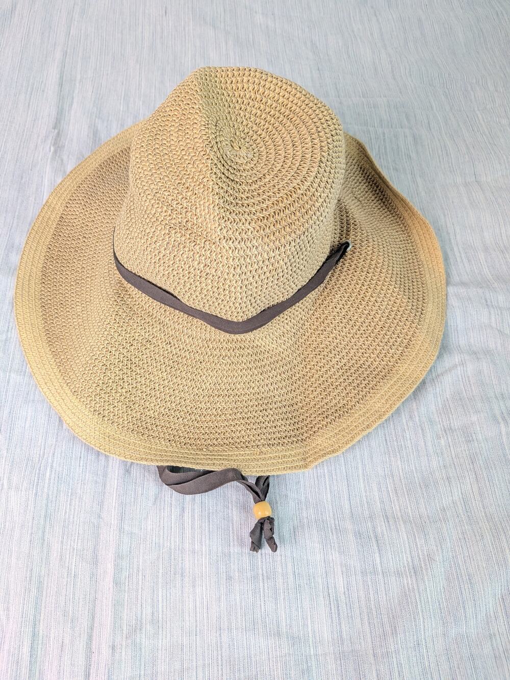 Smith & Hawken paper blend hat wide brim with chin ribbon for sun garden beach